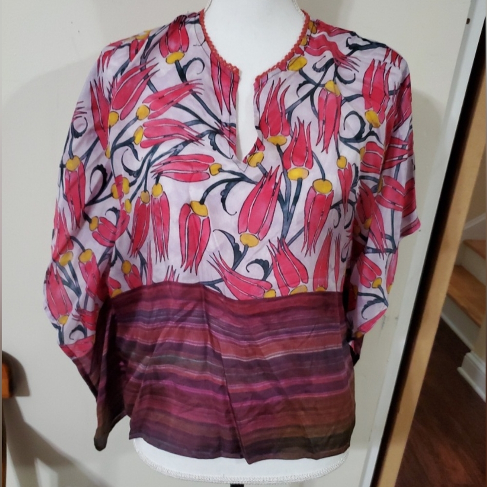 patterned lightweight silky flowy sleeve top OS